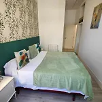 Rua Nova Apartment,3 Dormitorios, Ps4 Y Netflix, A 200m Catedral Appartement