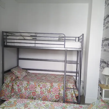 Rua Nova 28, 3 Dormitorios, Wifi, Ps4 Y Netflix, A 200m Catedral דירה *