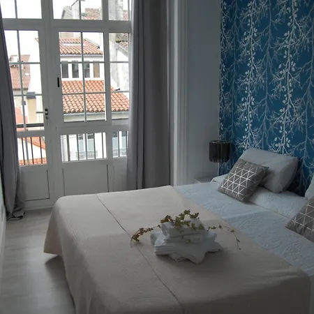 Rua Nova 28, 3 Dormitorios, Wifi, Ps4 Y Netflix, A 200m Catedral