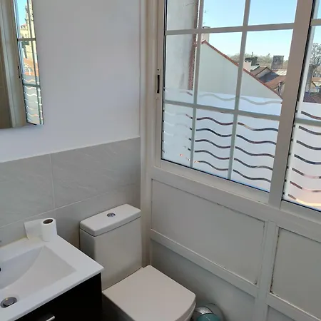 Rua Nova 28, 3 Dormitorios, Wifi, Ps4 Y Netflix, A 200m Catedral *