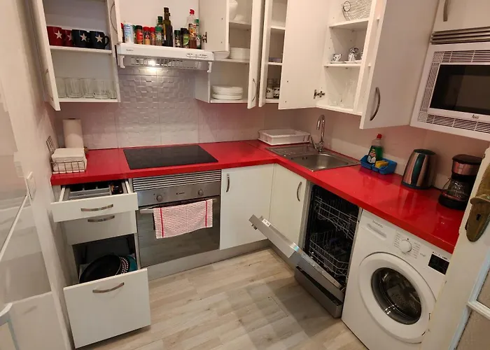 Rua Nova 28, 3 Dormitorios, Wifi, Ps4 Y Netflix, A 200m Catedral *