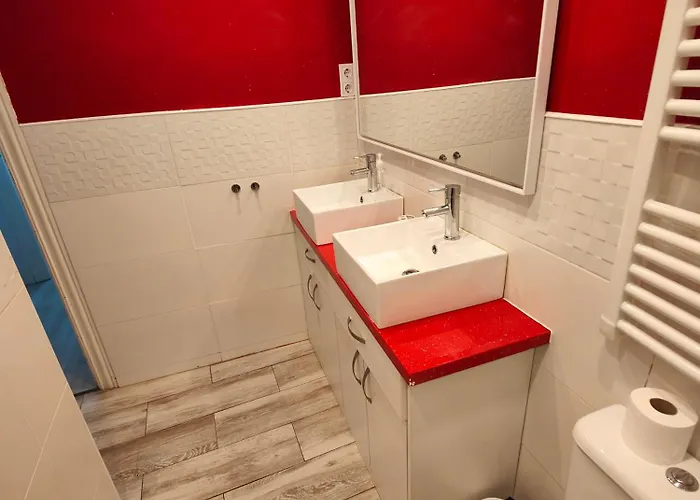 Rua Nova 28, 3 Dormitorios, Wifi, Ps4 Y Netflix, A 200m Catedral * Santiago de Compostela