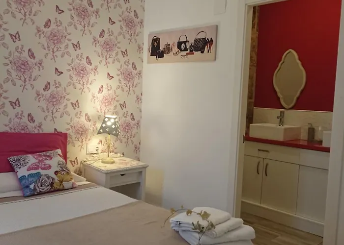 Rua Nova 28, 3 Dormitorios, Wifi, Ps4 Y Netflix, A 200m Catedral *