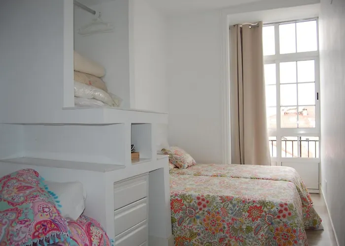 Rua Nova 28, 3 Dormitorios, Wifi, Ps4 Y Netflix, A 200m Catedral